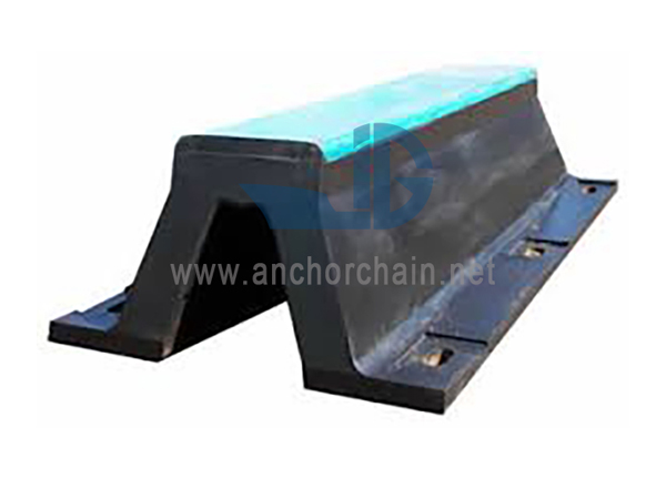 Arch V tipo guminis sparnas